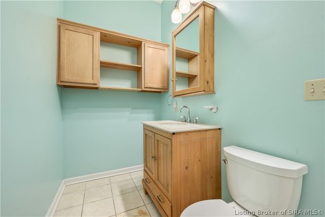 244 E Winbourne Avenue, Clarksville, IN 47129