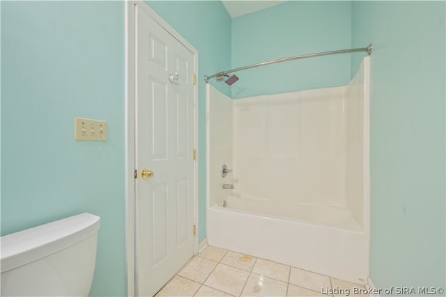 244 E Winbourne Avenue, Clarksville, IN 47129