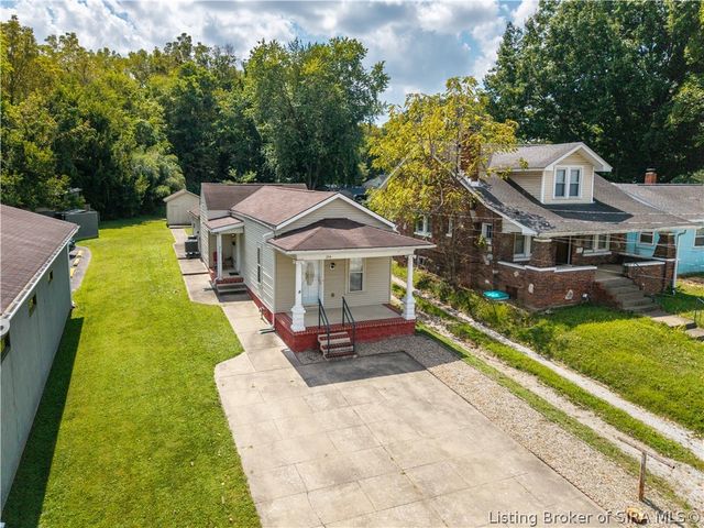 244 E Winbourne Avenue, Clarksville, IN 47129