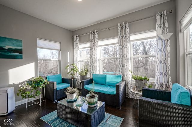 9749 Thorne Cliff Way 105, Fishers, IN 46037