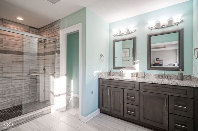 9749 Thorne Cliff Way 105, Fishers, IN 46037