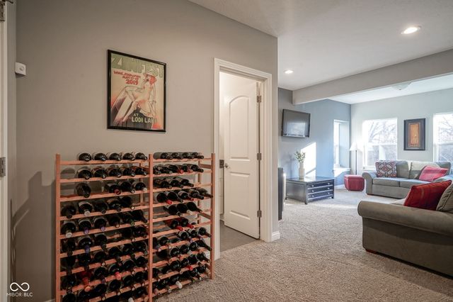 9749 Thorne Cliff Way 105, Fishers, IN 46037