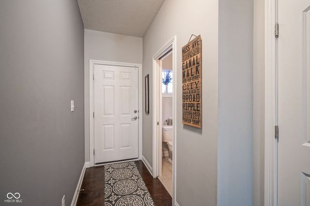 9749 Thorne Cliff Way 105, Fishers, IN 46037