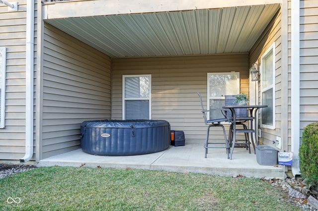 9749 Thorne Cliff Way 105, Fishers, IN 46037