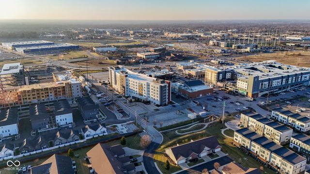 9749 Thorne Cliff Way 105, Fishers, IN 46037