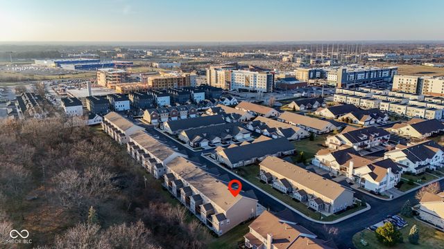 9749 Thorne Cliff Way 105, Fishers, IN 46037