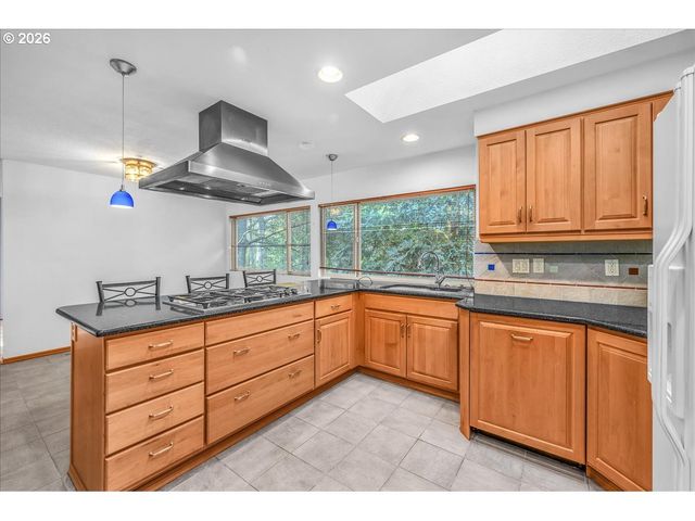 6630 Sw VENTURA Dr, Tigard, OR 97223
