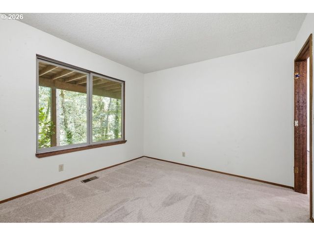 6630 Sw VENTURA Dr, Tigard, OR 97223