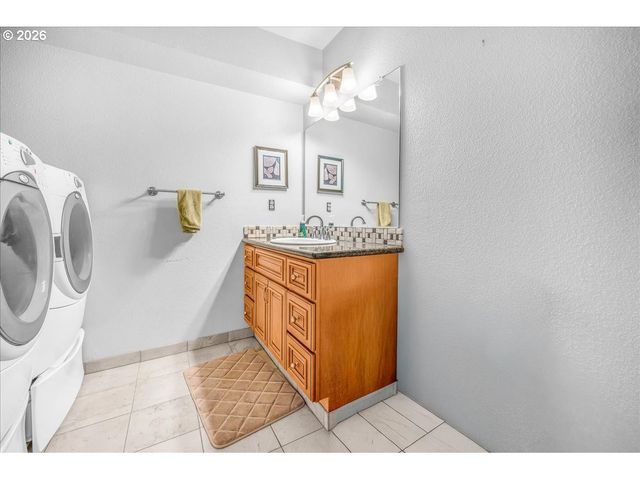 6630 Sw VENTURA Dr, Tigard, OR 97223