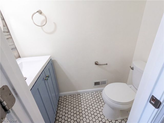 30223 Chatham Point Drive, Bay Village, OH 44140