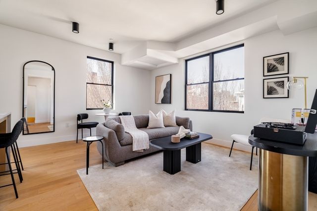 182 Tremont St. 5A, Somerville, MA 02143