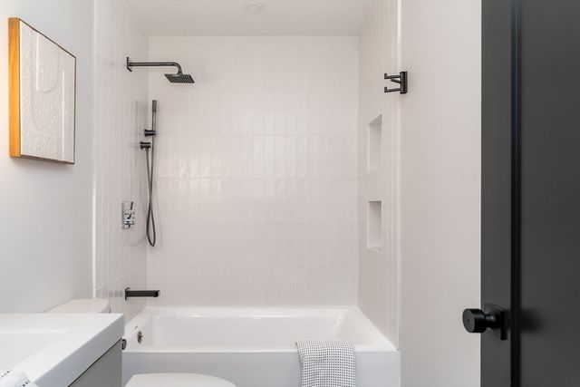 182 Tremont St. 5A, Somerville, MA 02143