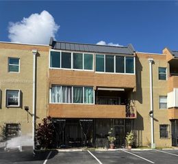 6070 W 18th Avenue 209, Hialeah, FL 33012