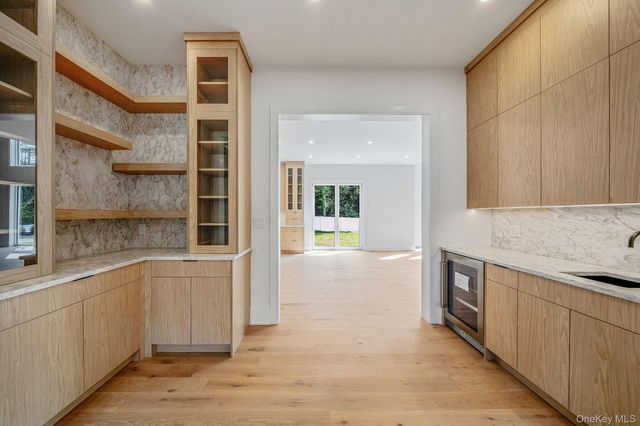 54 Landview Drive, Dix Hills, NY 11746