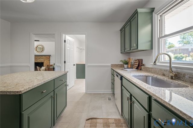 2940 Kellynn Dr, Midlothian, VA 23112