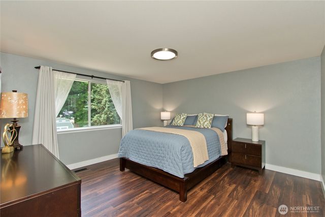 9902 153rd Street Ct E, Puyallup, WA 98375