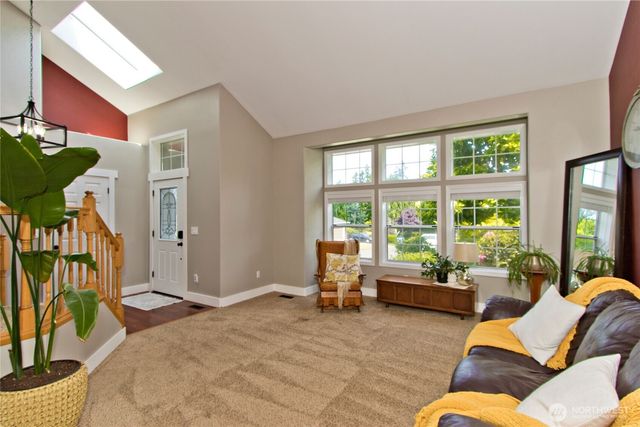 9902 153rd Street Ct E, Puyallup, WA 98375