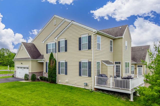 2004 PLEASANT VALLEY DR, Lansdale, PA 19446