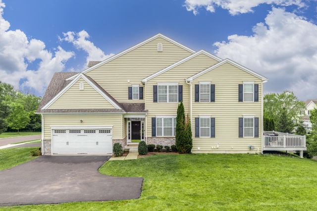 2004 PLEASANT VALLEY DR, Lansdale, PA 19446
