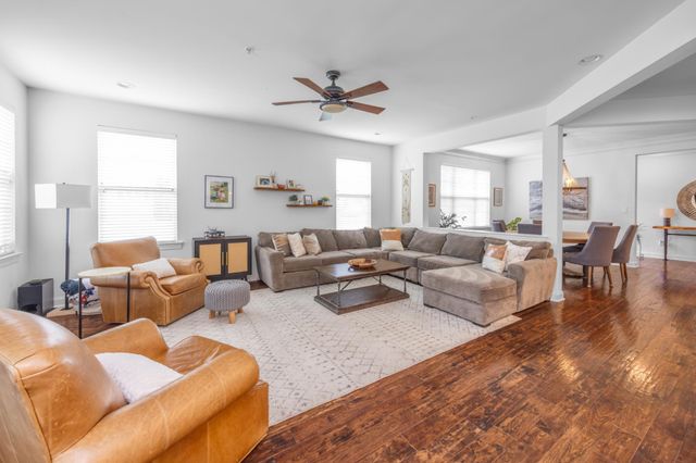 2004 PLEASANT VALLEY DR, Lansdale, PA 19446