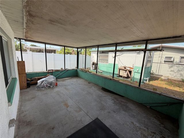 4102 74TH STREET N, St Petersburg, FL 33709