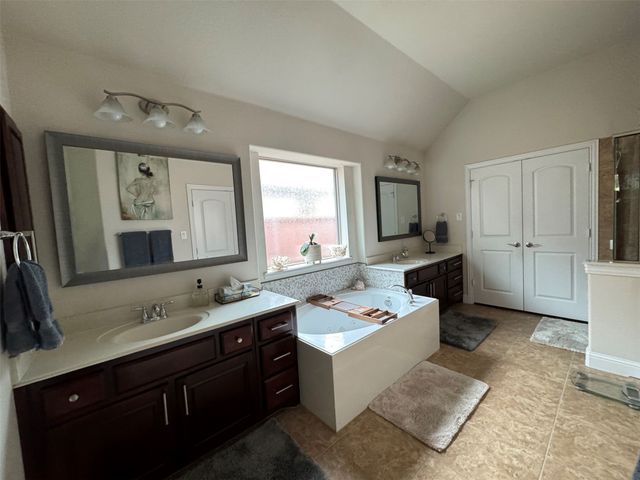 303 Dorset Court, Roanoke, TX 76262