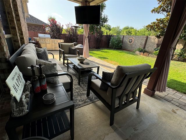 303 Dorset Court, Roanoke, TX 76262