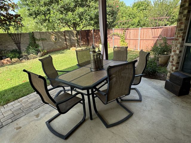 303 Dorset Court, Roanoke, TX 76262