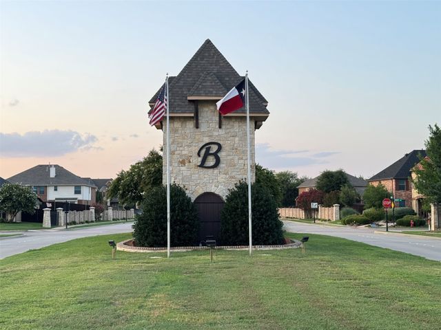 303 Dorset Court, Roanoke, TX 76262