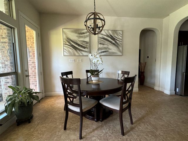 303 Dorset Court, Roanoke, TX 76262