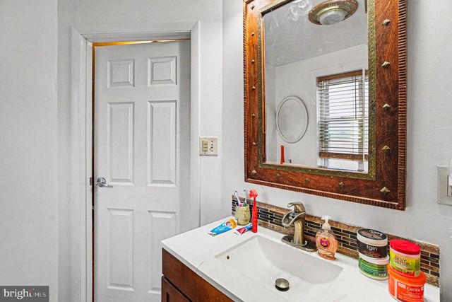 742 HAWS AVE, Norristown, PA 19401