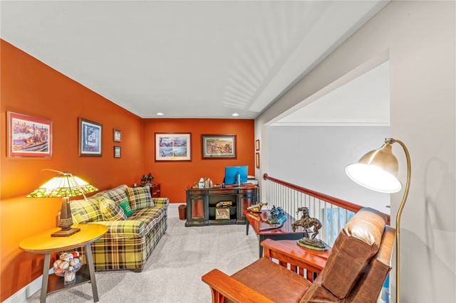 803 Sheriffs Court, Peters Twp, PA 15317