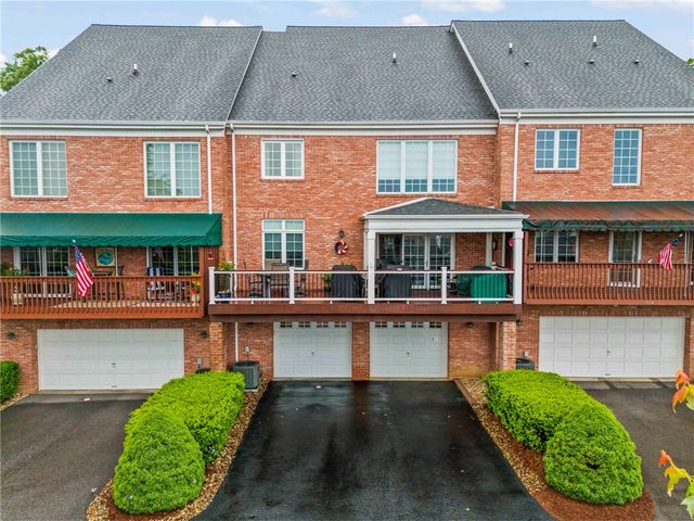 803 Sheriffs Court, Peters Twp, PA 15317
