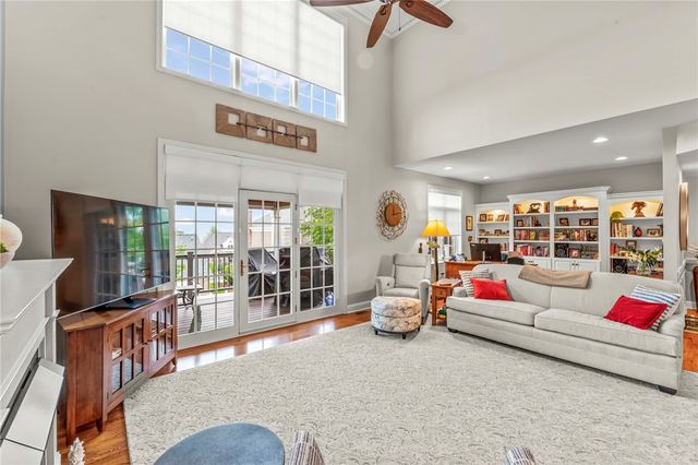 803 Sheriffs Court, Peters Twp, PA 15317