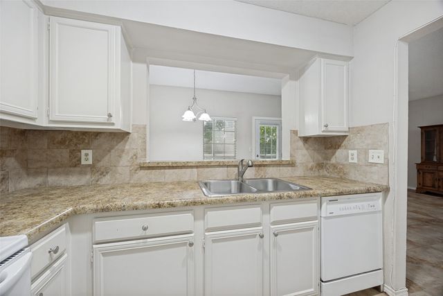 8600 Coppertowne Lane 206, Dallas, TX 75243