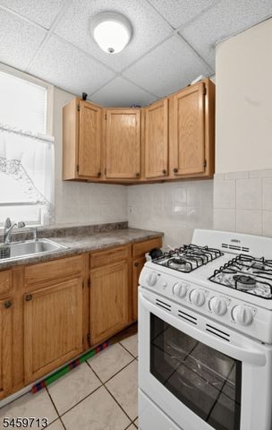 114 Sheridan Ave 2, Clifton City, NJ 07011