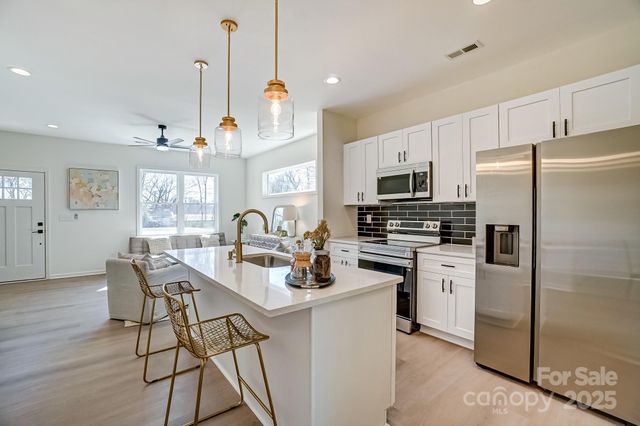 709 Catawba Street, Lincolnton, NC 28092