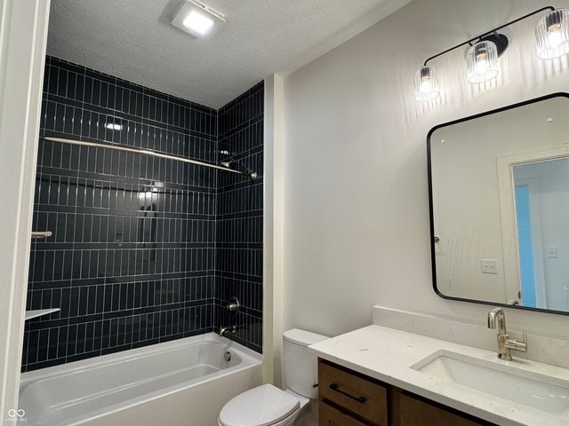 16533 Iron Tree Court, Westfield, IN 46074