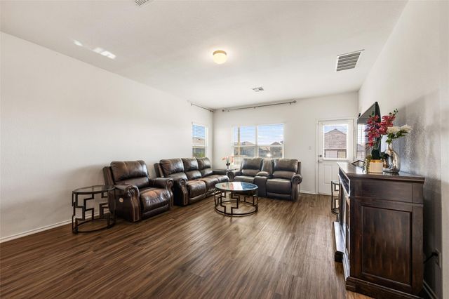 132 Joe Kidd LN NW 132, Jarrell, TX 76537