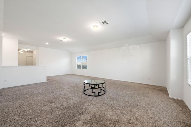 132 Joe Kidd LN NW 132, Jarrell, TX 76537