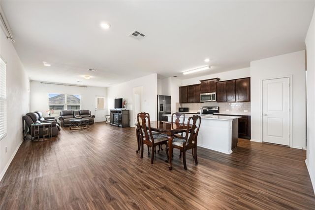 132 Joe Kidd LN NW 132, Jarrell, TX 76537