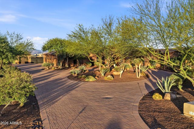 11659 E CAVEDALE Drive, Scottsdale, AZ 85262