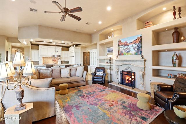 11659 E CAVEDALE Drive, Scottsdale, AZ 85262