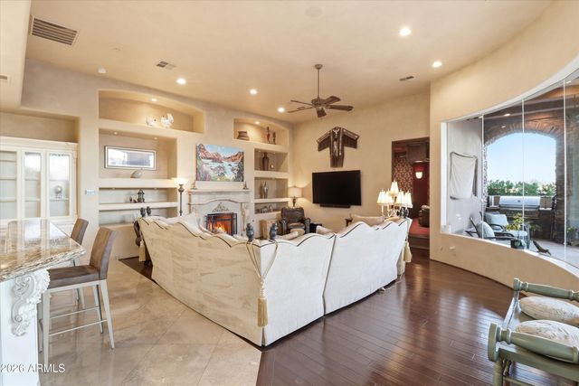 11659 E CAVEDALE Drive, Scottsdale, AZ 85262