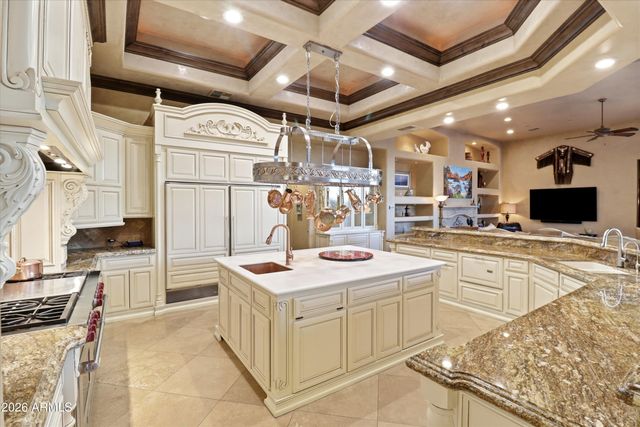 11659 E CAVEDALE Drive, Scottsdale, AZ 85262