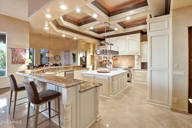 11659 E CAVEDALE Drive, Scottsdale, AZ 85262