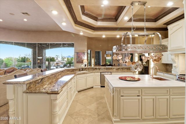 11659 E CAVEDALE Drive, Scottsdale, AZ 85262