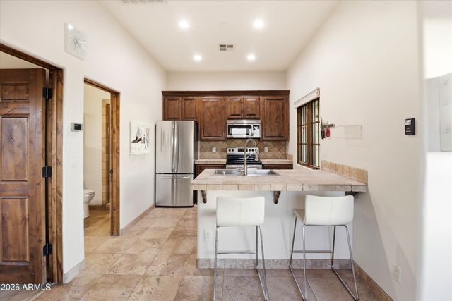11659 E CAVEDALE Drive, Scottsdale, AZ 85262