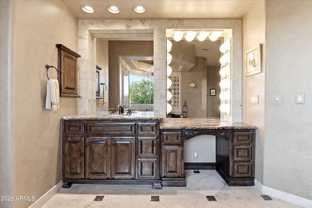 11659 E CAVEDALE Drive, Scottsdale, AZ 85262