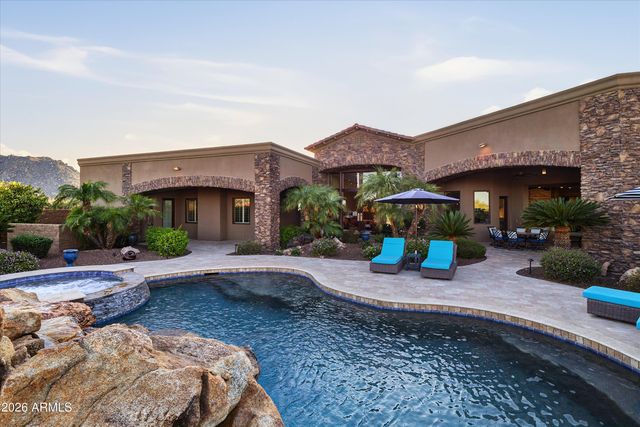 11659 E CAVEDALE Drive, Scottsdale, AZ 85262